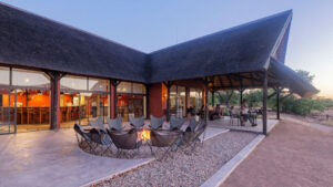 Hobatere Lodge Ansicht